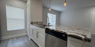 3 BEDROOM 2.5 BATHROOM in Waterside Community!! Gallery 6