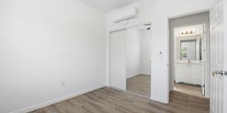 BRAND NEW! Gallery 17