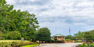 945 REGISTRY Boulevard Gallery 11