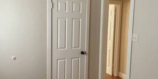 CHARMING 4 BED 2 BATH HOUSE NEAR DOWNTOWN Gallery 21