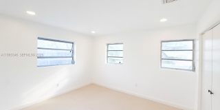 4671 SW 43rd Ter Gallery 8