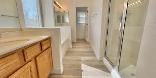BEAUTIFUL 4 BEDROOM 2.5 BATH HOME IN THE SOUTHWEST! Gallery 27