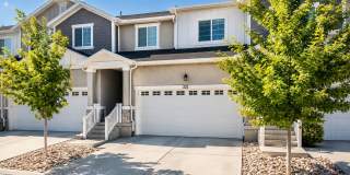 Modern 3-Bed Vineyard Townhome Near UVU with Stunning Amenities! Gallery 1