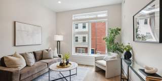 720 Thompson Street Gallery 11