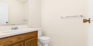 Redmond 3 Bedroom 1.5 Bath Garage Duplex Gallery 15