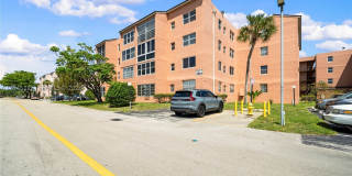 2861 Somerset Dr Gallery 1