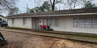 2BR/1BA Downtown Tuscaloosa Gallery 2