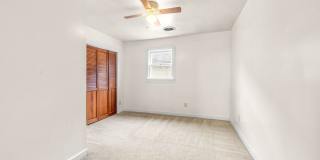 Cozy 2 Bedroom Downtown Home Available! Gallery 18