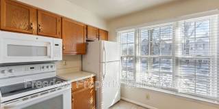 726 Pine Tree Ct. Gallery 8