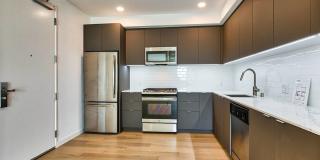 1048 Manzanita Gallery 21