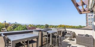 Venue on 16th Gallery 21