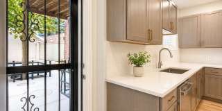 1014 W George Street Gallery 17