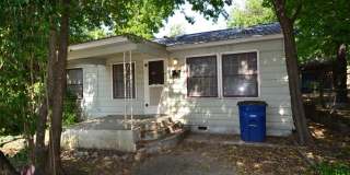 Funky East Side 2 Bedroom Gallery 24