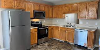 Three Bedroom in Oak Grove Gallery 5