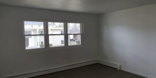 1032 E Division St Gallery 3