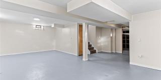 1653 London Avenue Gallery 21