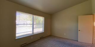 3 Bedroom, 2 Bathroom, 2 car garage Gallery 8
