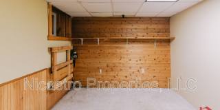 182 E Lane Avenue Gallery 28