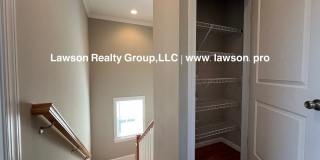 Upscale Three Bedroom in Colonial Green with Garage Upscale Three Bedroom in Colonial Green with Garage Gallery 48