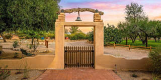 8959 E Woodland Road Gallery 2