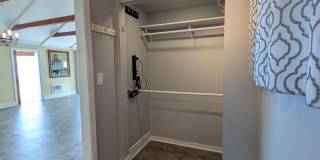 A Storybook Dream in Kingston, Available Now! Lowbank Waterfront, Beach Access, Panoramic Views & More. Gallery 12