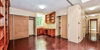 4120 Dover Rd. Gallery 12