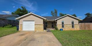 3 bed, 2 bath home in Shawnee! Gallery 1