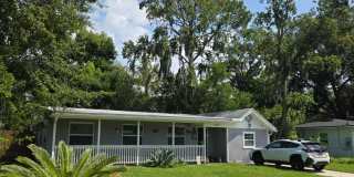Contemporary Split Floor Plan-Fenced in yard Contemporary Split Floor Plan-Fenced in yard Gallery 1