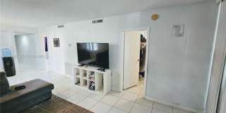 8429 Forest Hills Dr Gallery 4
