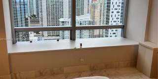 1435 Brickell Ave Gallery 40