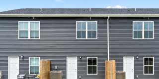 2 Bedroom Townhome Located Close to Post Gallery 3