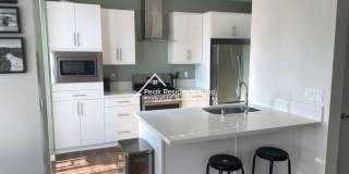 Beautifully Updated 1bd/1ba Land Park Area Condo with 1 Car Garage! Gallery 8
