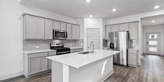 Large 4-Bedroom Home in Sorento for Lease Gallery 1
