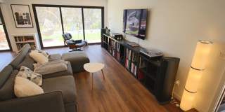 Furnished Recently Renovated Townhome Gallery 1