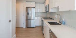 660 Washington Gallery 51