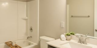 Modern 3BR/2.5BA Townhome in Prime Otsego Location for $2,599! Gallery 11