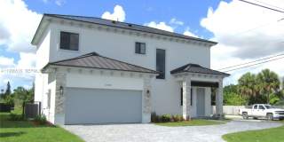 11998 SW 232nd St Gallery 1