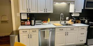 3/2 Duplex Conveniently Situated in an Established Neighborhood! Gallery 10