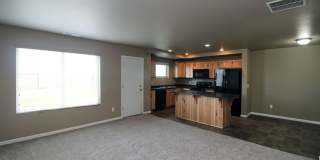 Reserve this Twin Home in a COZY Neighborhood Available Now! Gallery 6