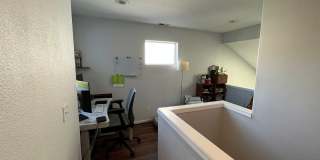 Lovely 2Bd + 2.5Ba in Beaverton!! Minutes Away From Nike! New Roof, Fence, Paint and Additional Bonus Room!! Gallery 25