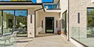 16879 Mooncrest Dr Gallery 9