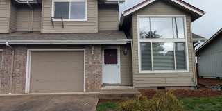 Spacious 2-Bedroom, 1.5-Bathroom Duplex With 1260sf In Thurston! Gallery 1