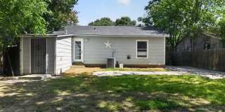 Charming 2BR House in San Antonio Gallery 28