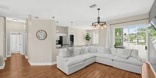 Stunning 4BR House in Naples Gallery 16