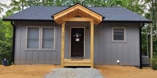 Beautiful Brand New 2bd Cabin in Trade, Tennessee Gallery 1