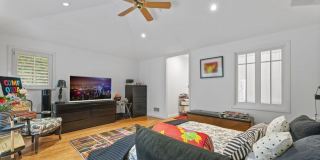 354 14th St Gallery 18