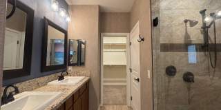 3-Bedroom Home with 50' RV Garage in Fort Mohave Gallery 12
