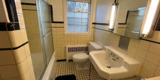 3323 Lakeshore Dr. Gallery 7