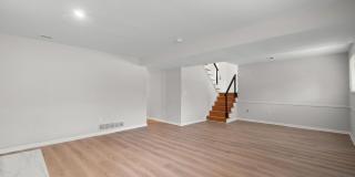 Ready for move in!  Home in water privileged Hillsmere! Gallery 7