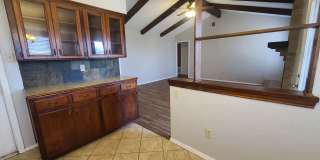 Great Central Location - 3 Bed / 2 Bath Single Story! Gallery 9